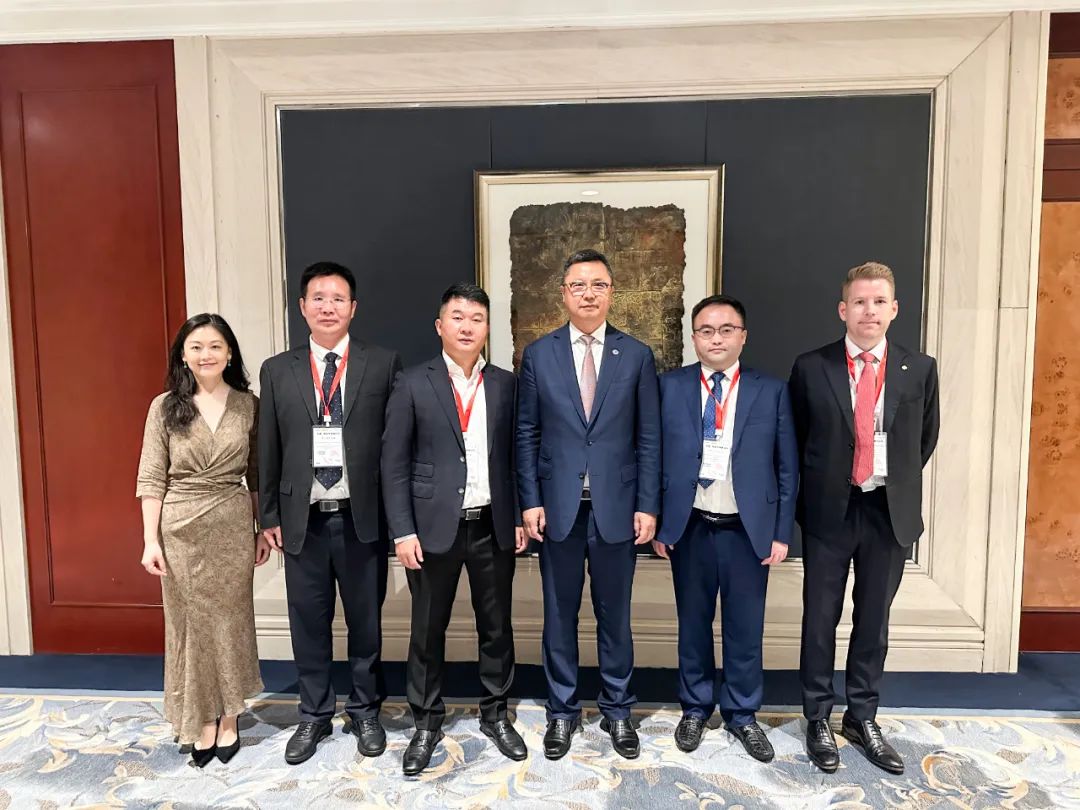 迅鐳激光董事長受邀參加西班牙領(lǐng)導(dǎo)-中國企業(yè)座談會！(圖4)