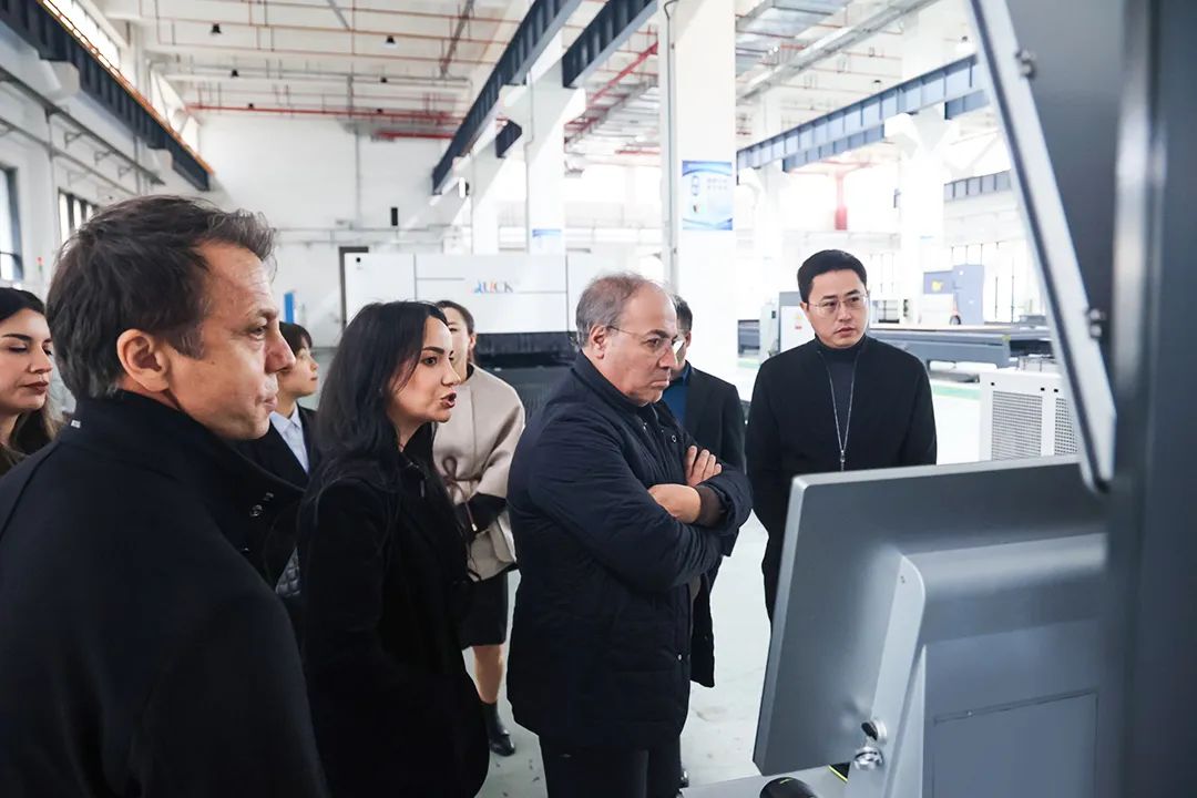 歐委會駐德國首席代表劉靜文攜海外客戶蒞臨迅鐳激光參觀考察！(圖7)