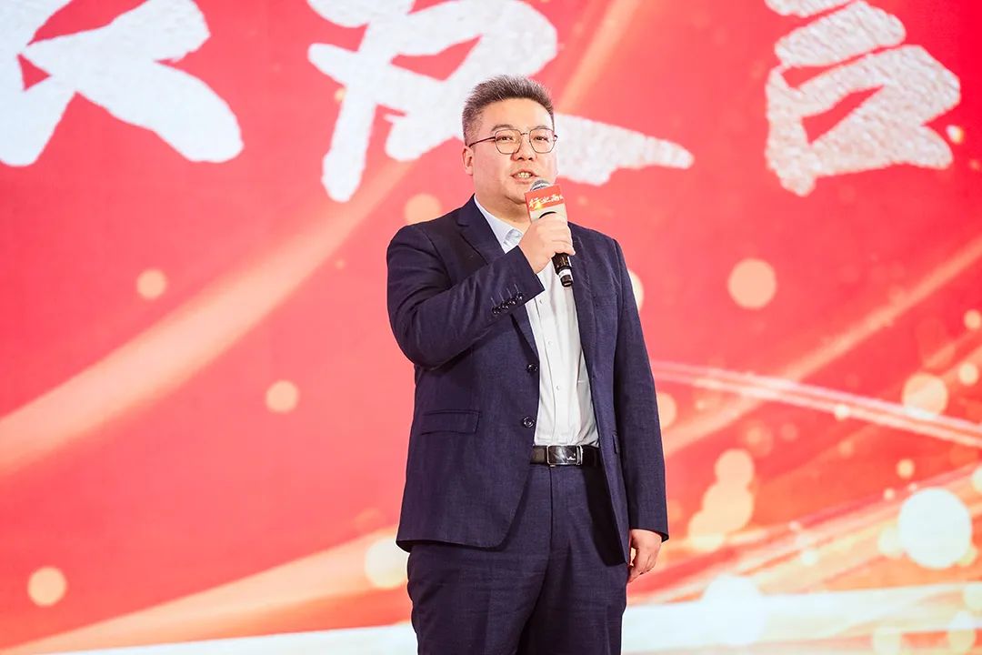 靈蟒賀歲，華章共啟 | 迅鐳激光2024年度工作總結(jié)會(huì)議暨年終盛典圓滿舉行！(圖8)