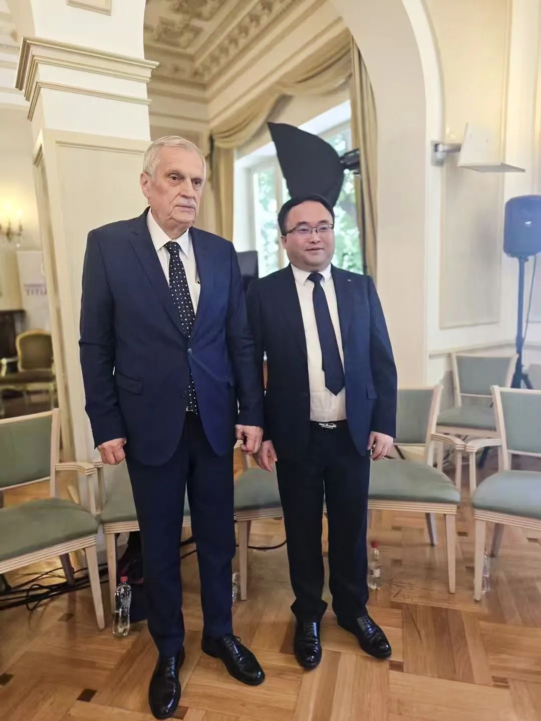 迅鐳激光董事長顏章健率隊赴歐洲進行商務考察(圖5)